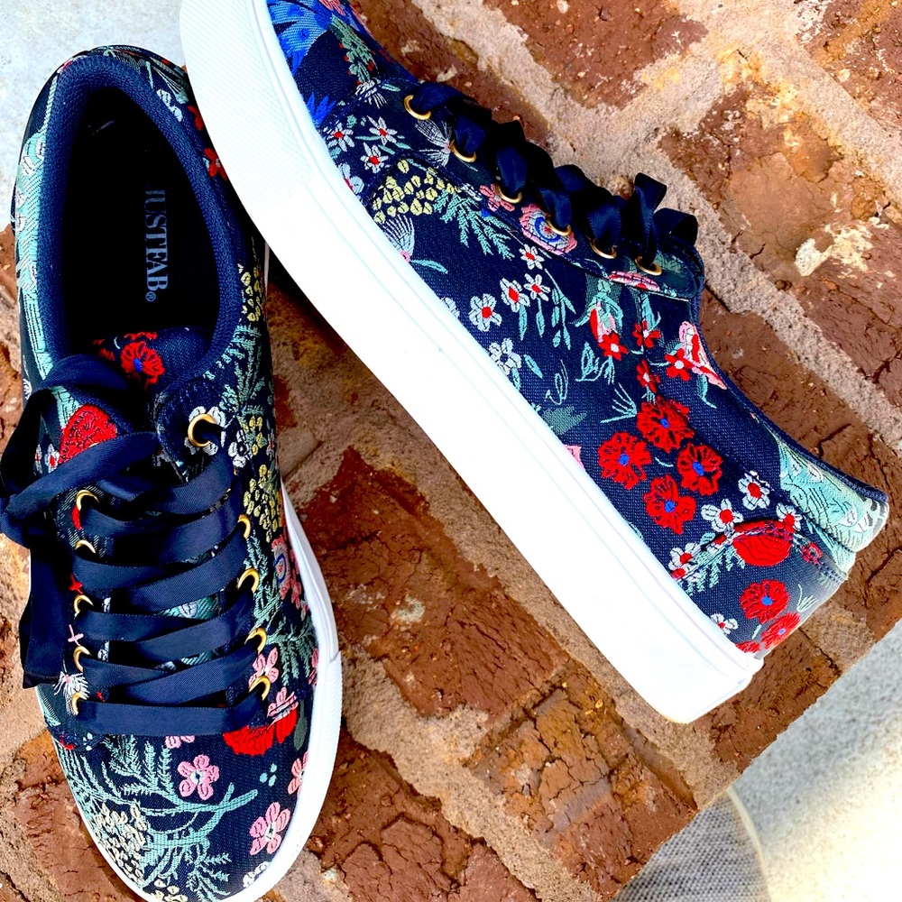 Navy Blue Floral Sneakers Size 9
